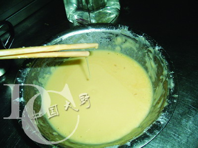 糊成直线下落