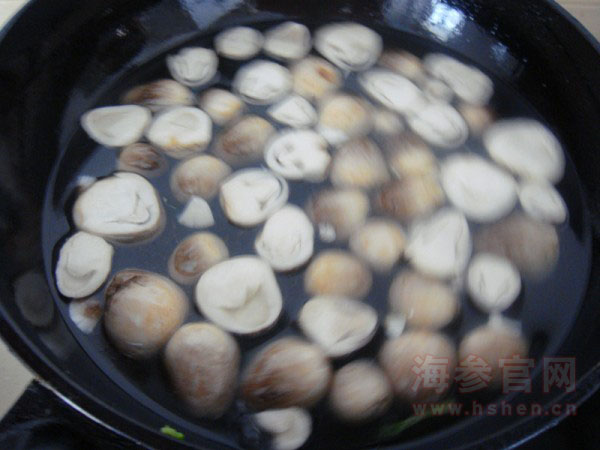 草菇西兰花烩海参的做法