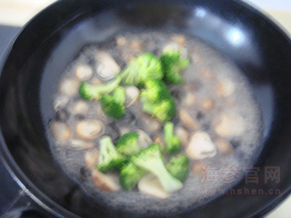 草菇西兰花烩海参做法大全