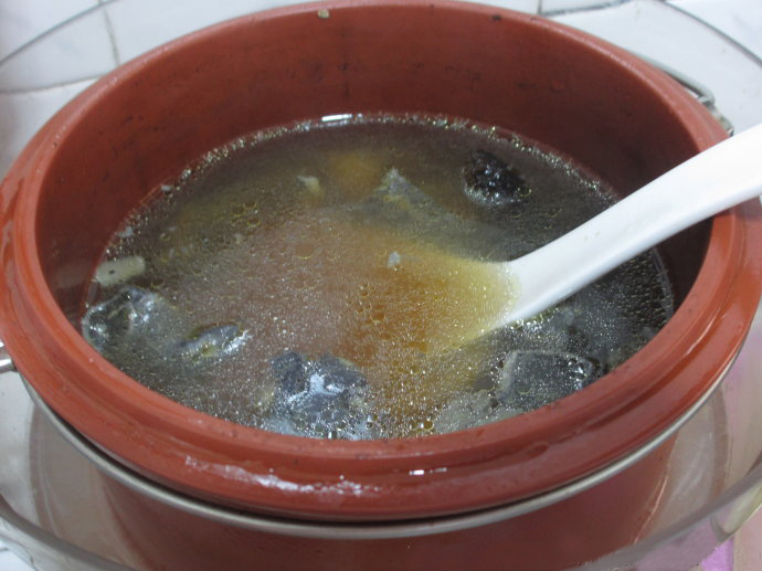 海参花胶乌鸡汤做法大全
